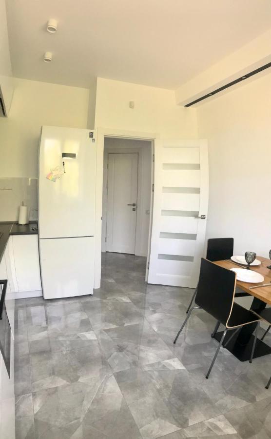 Затишні Та Просторі Апартаменти В Новобудові Ternopil Extérieur photo